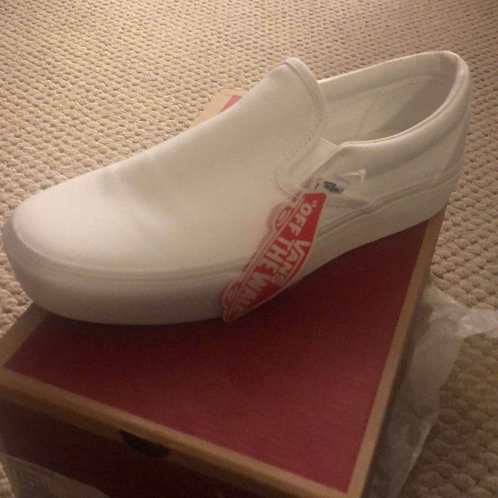 Classic Slip-On Platform Vans White Women’s 9.5